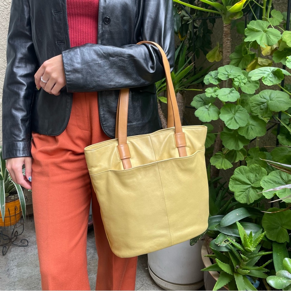 Light yellow/caramel Perlina New York pebbled leather bag